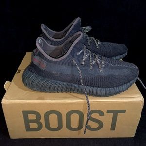 Yeezy 350 black non reflective